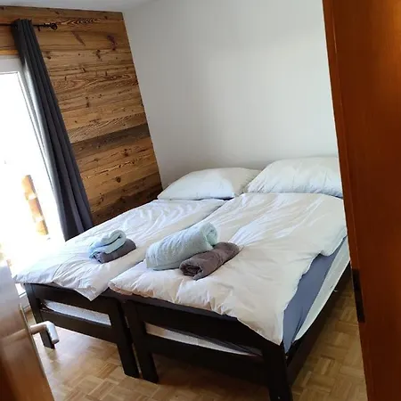 Levillageois Apartment